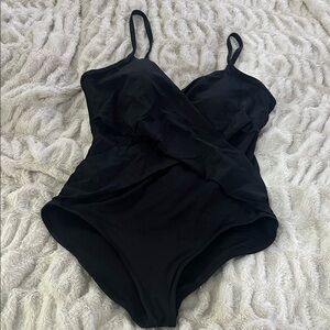 Elegant Black Swimsuit 1X slimming wrap front mesh sides slight padding CURVES